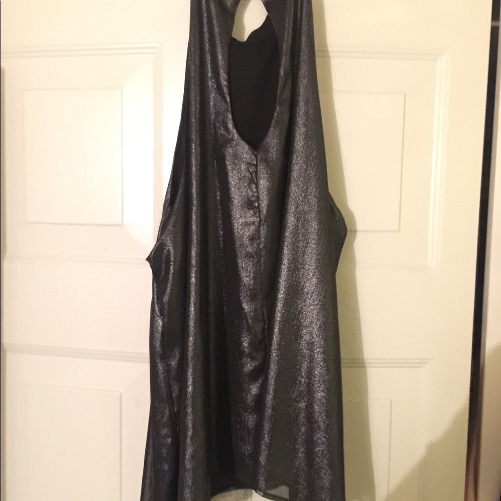 Forever 21 Tank Bundle - Picture 5 of 6